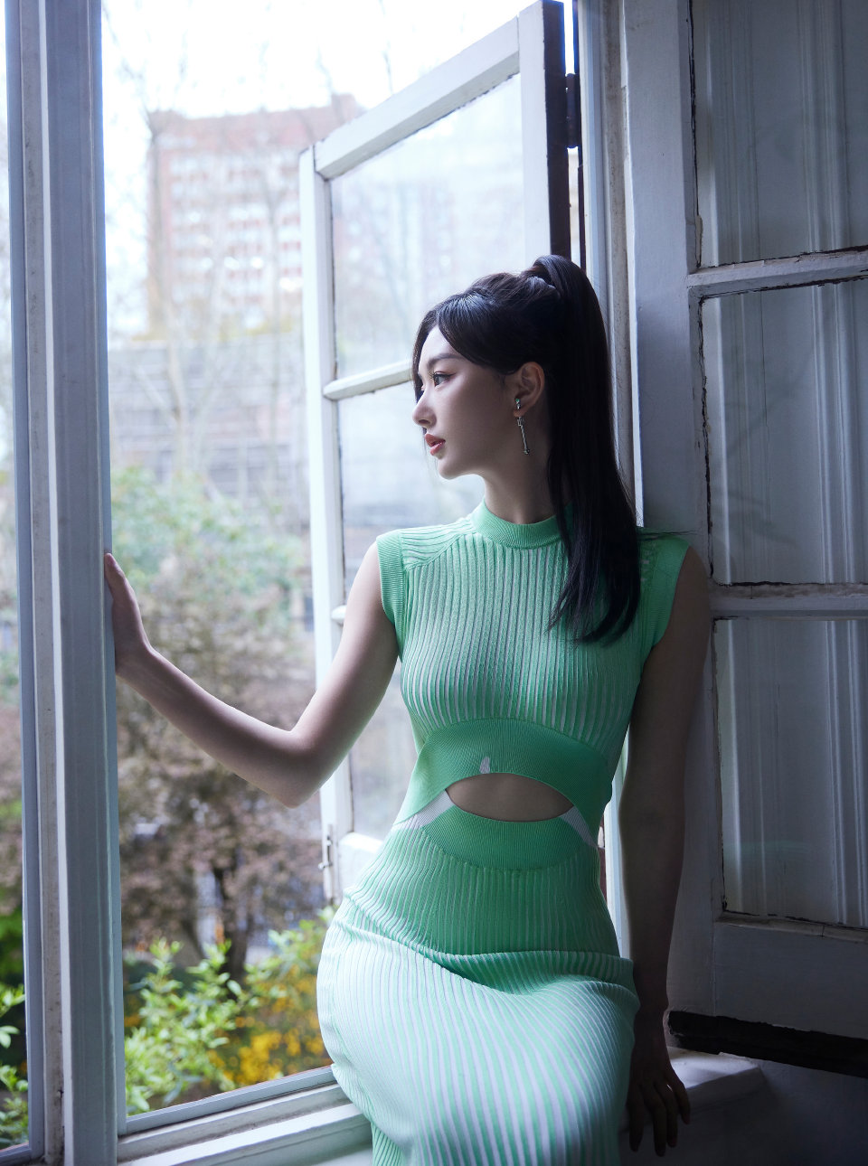 孔雪儿 绿色长裙