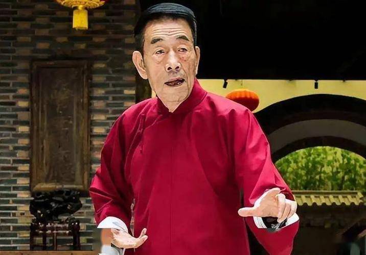遮羞布撕碎！杨少华尸骨未寒，儿孙为钱撕破脸！杨议只分到骨灰？