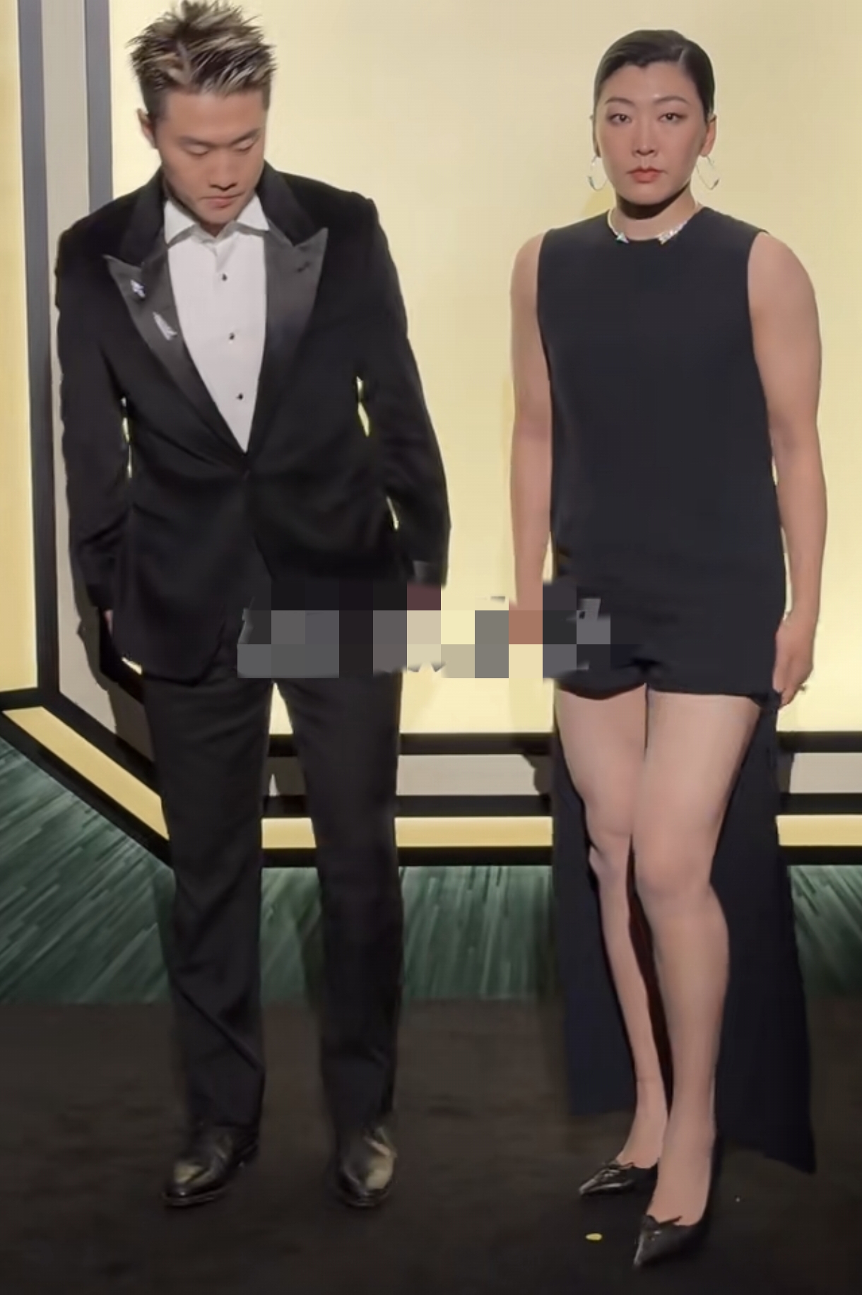 徐梦桃王心迪出席活动，主打一个妇唱夫随，徐梦桃肌肉腿更是抢镜