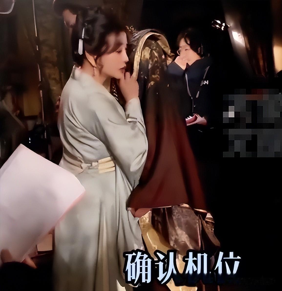 不再遮掩！和刘晓庆拍吻戏男主正面回应，让观众知道了他的想法