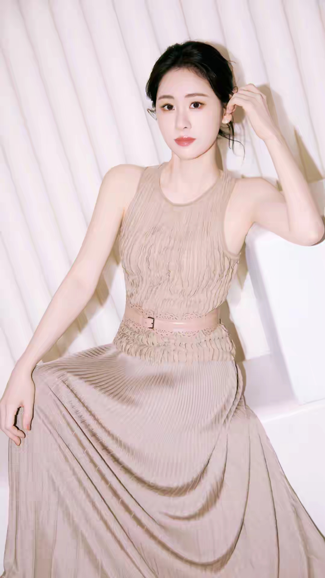 张碧晨-长裙下的知性美，温柔得让人心醉！