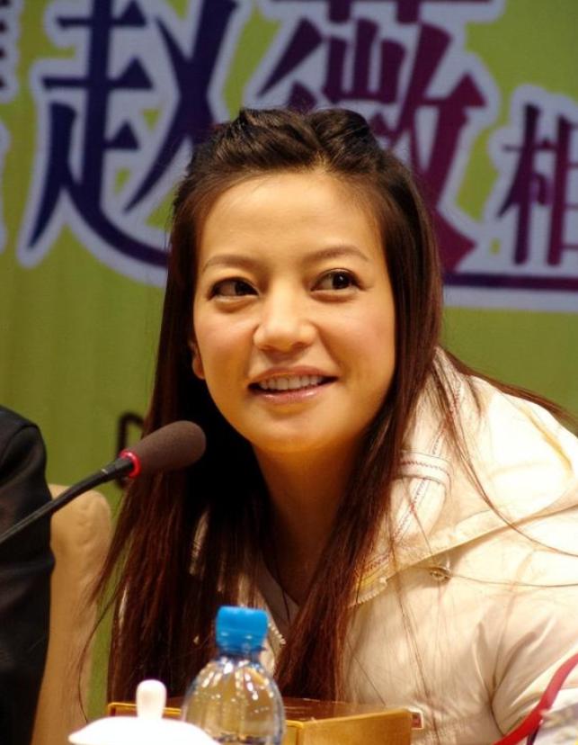 屋漏偏逢连夜雨！50岁赵薇再传坏消息，“唯一靠山”也帮不了她