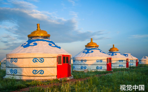 五一草原自驾游，一老牧民开口：远离年轻的寡妇，她住金色蒙古包