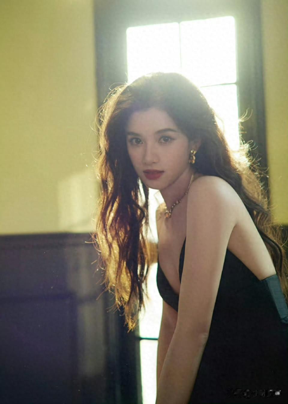 张婧仪｜这穿搭迷晕人