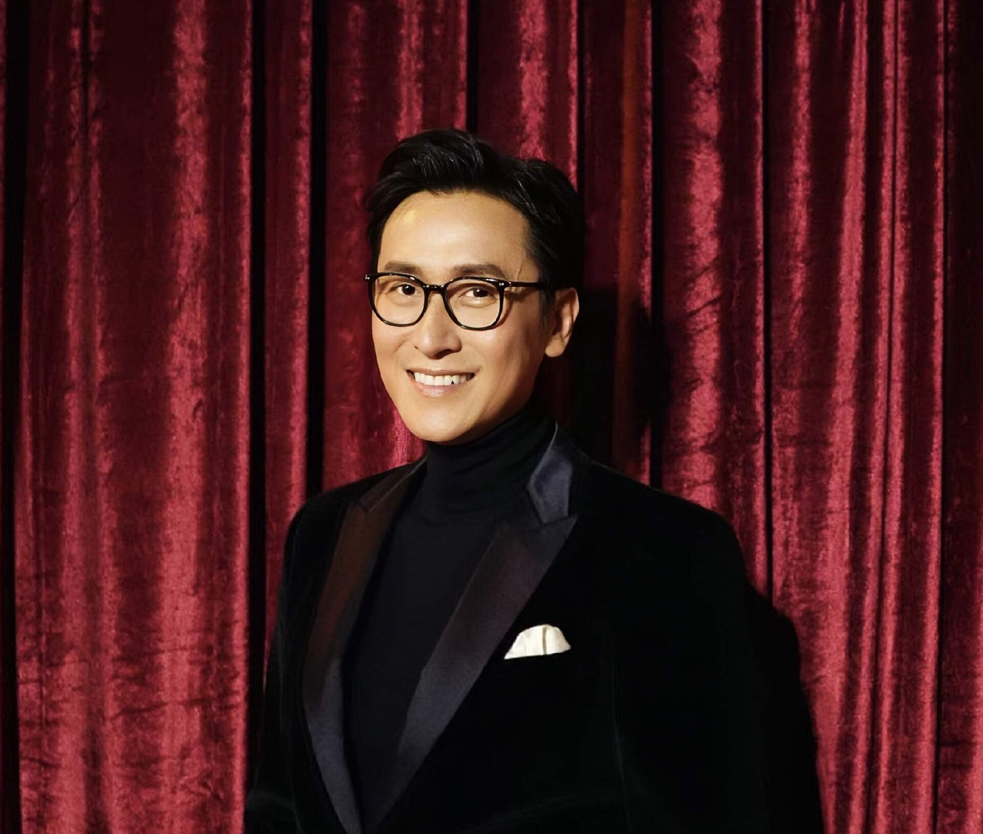 又走一个！TVB知名男星正式宣布离巢，主演新剧积压近三年才播出