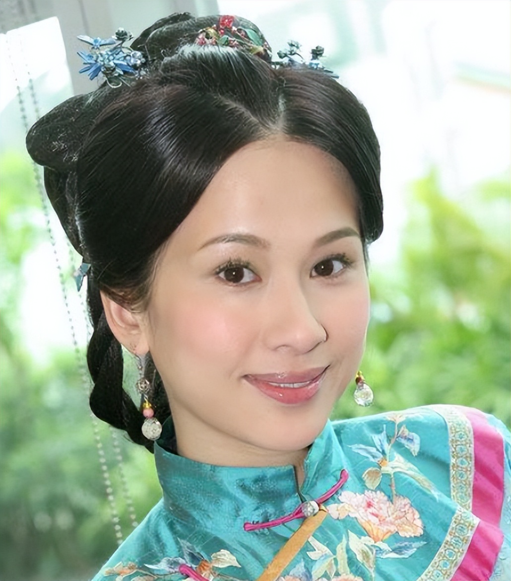 香港知名女星状态冻龄,时隔20年重新拍戏,再度复出引热议