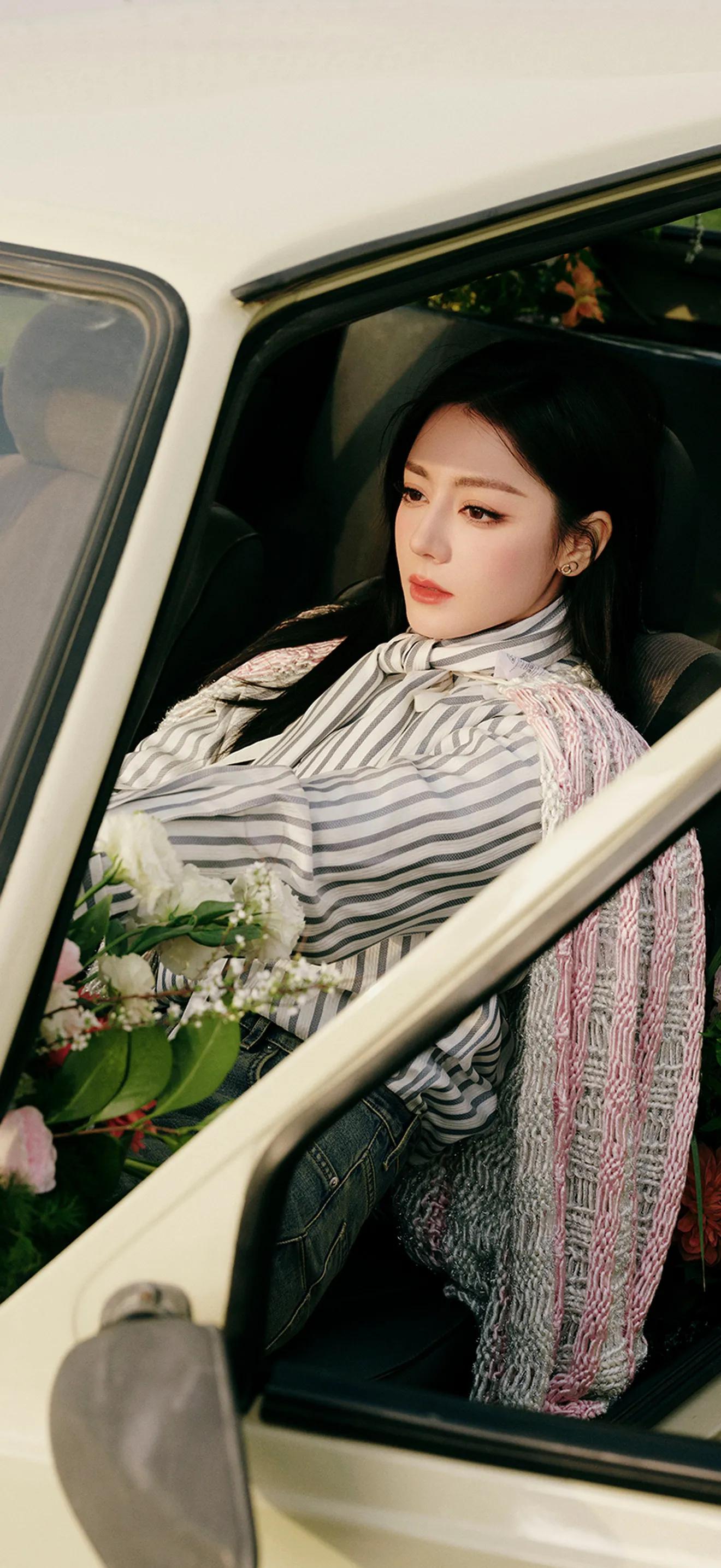 美女壁纸-第5923期-迪丽热巴