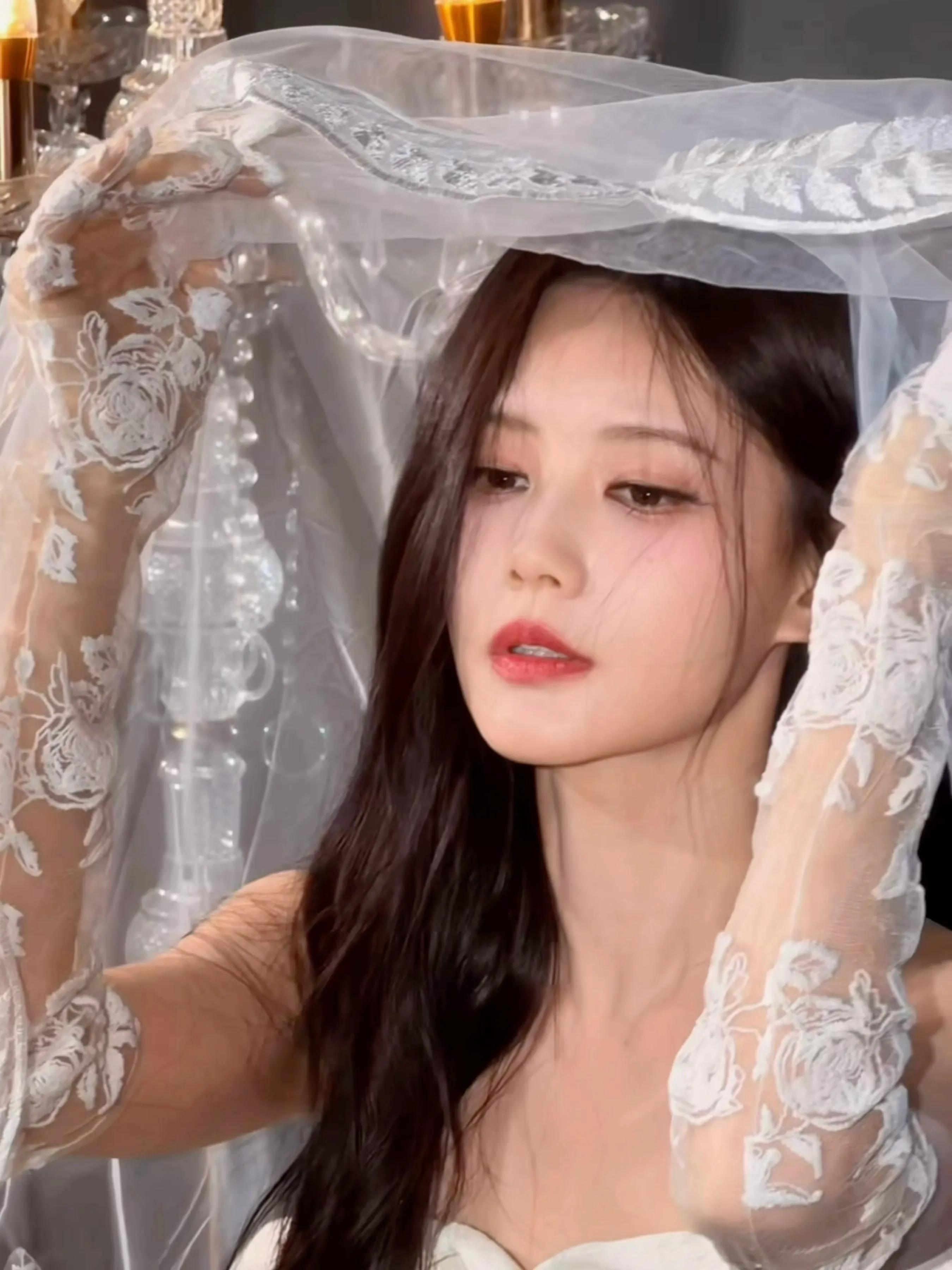 李一桐，白与黑，我都要。