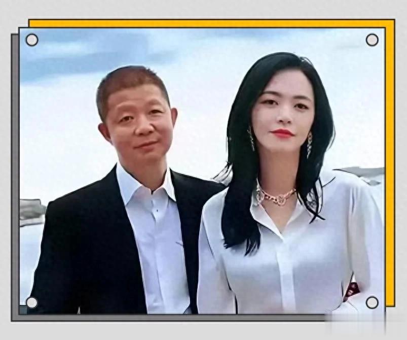 姚晨曹郁官宣离婚一个月后同框聚餐，网友：离婚还能做朋友，体面