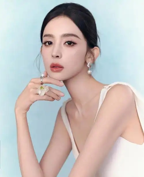 广电总局出手了！2条新规打破娱乐圈局面，迪丽热巴粉丝崩溃了