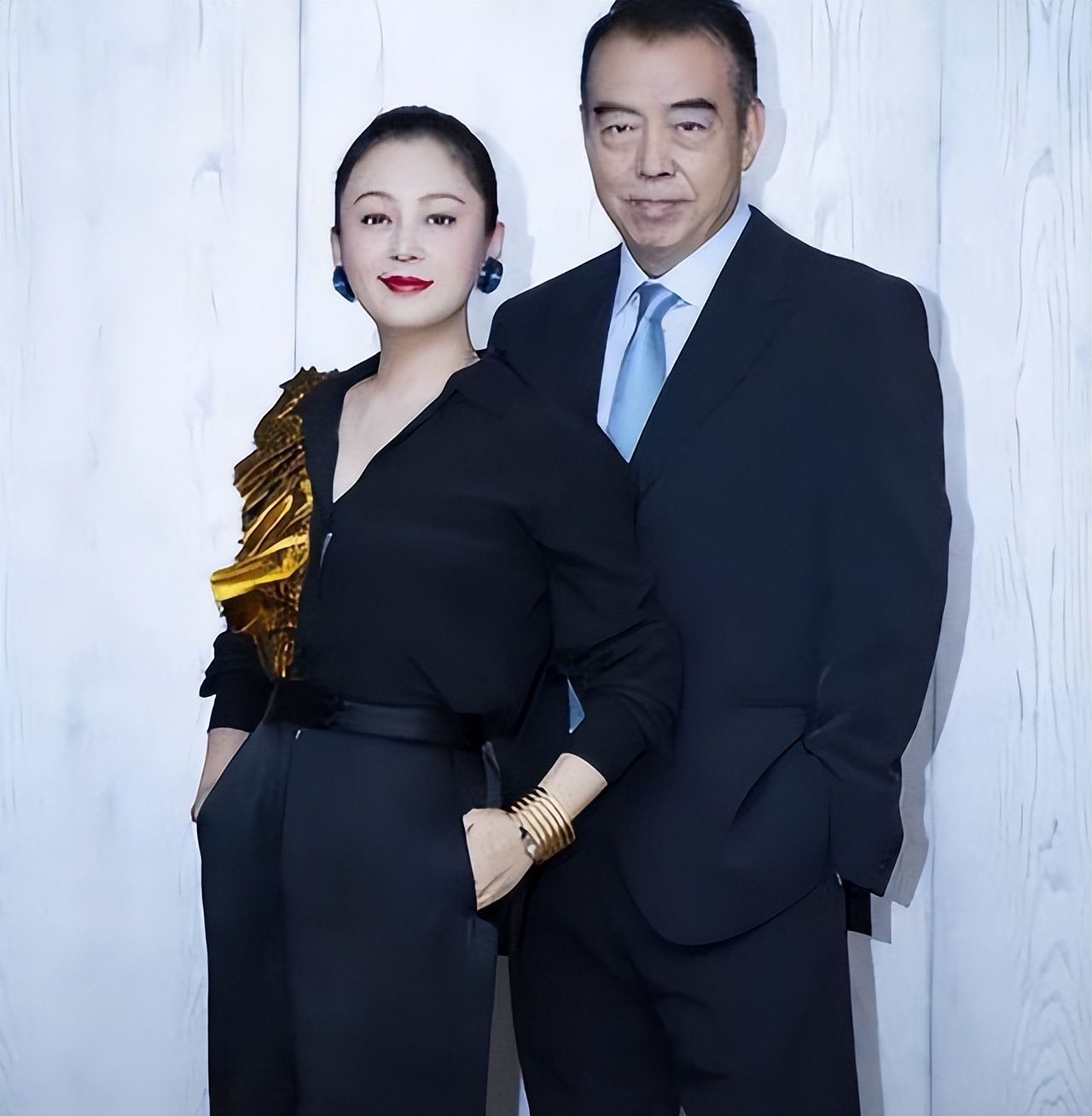 长得太美被导演占为己有，4年后生下儿子，如今儿子又给她争光了