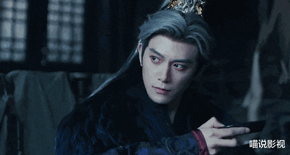 意外出圈！50岁何润东“蹭”上张凌赫热度，口碑逆袭堪比教科书