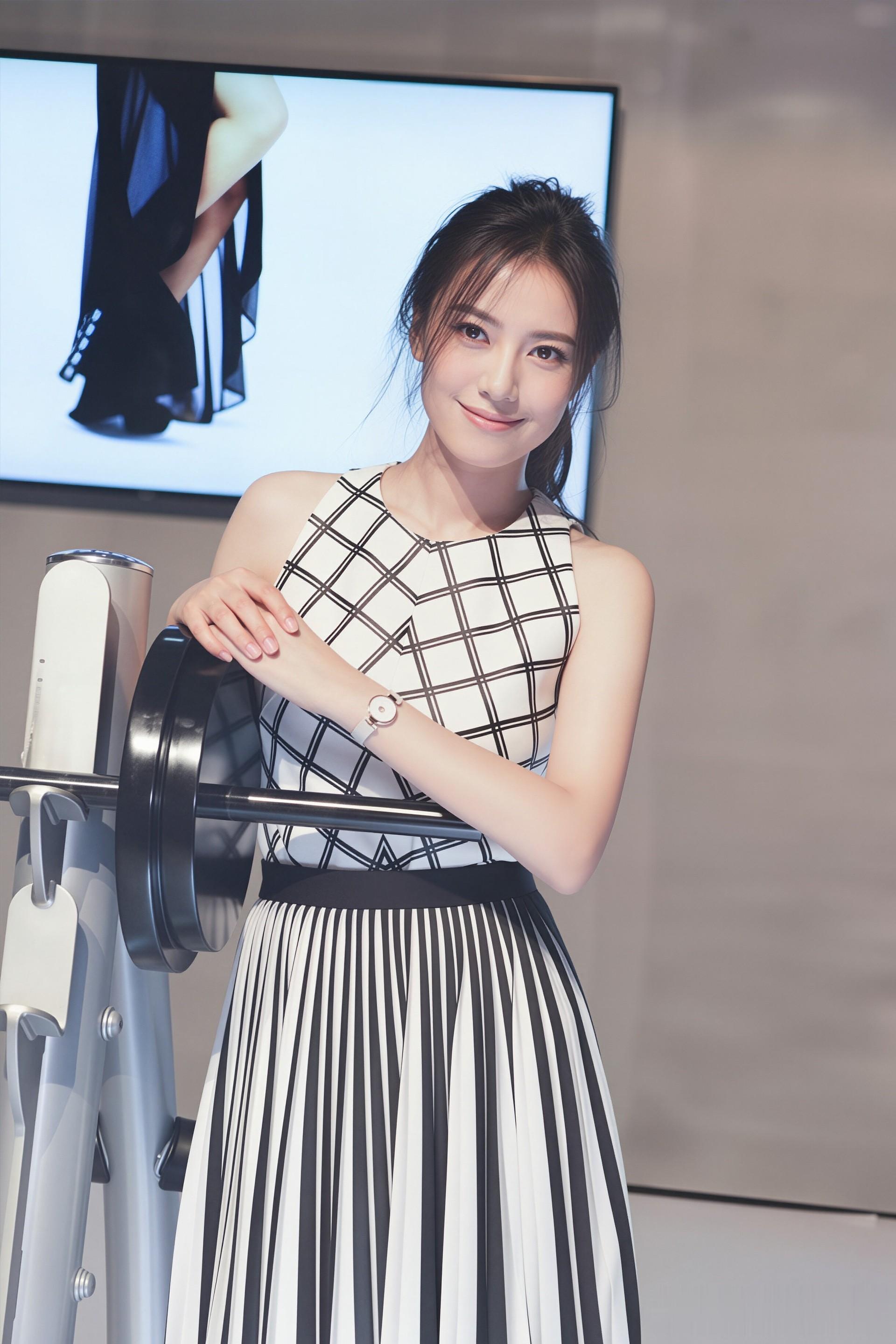 高圆圆气质女神啊