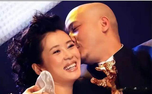 老婆在纽约大杀四方，他花800叫俩人？这大导活该烂尾！