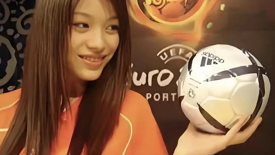 网友:汪峰祖宗18代都要感谢葛荟婕,她生了一个“超模版的自己”