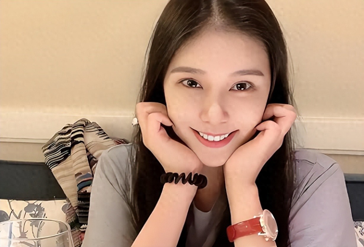 李泽楷被她迷得疯狂，林丹为她不顾孕妻，她到底有什么魅力？