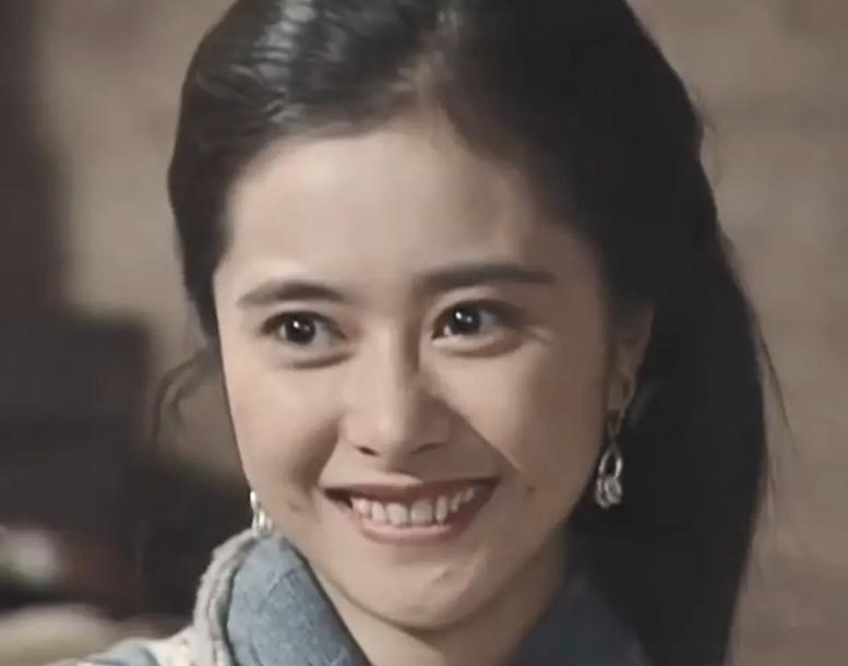 她是80后90后的女神，吴彦祖曾为她痴迷，如今50岁却依然单身