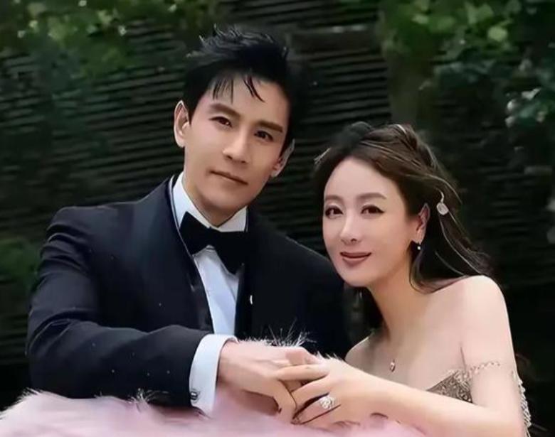 戏里演“渣男”，戏外好男人，婚后的经超把妻子宠成了公主