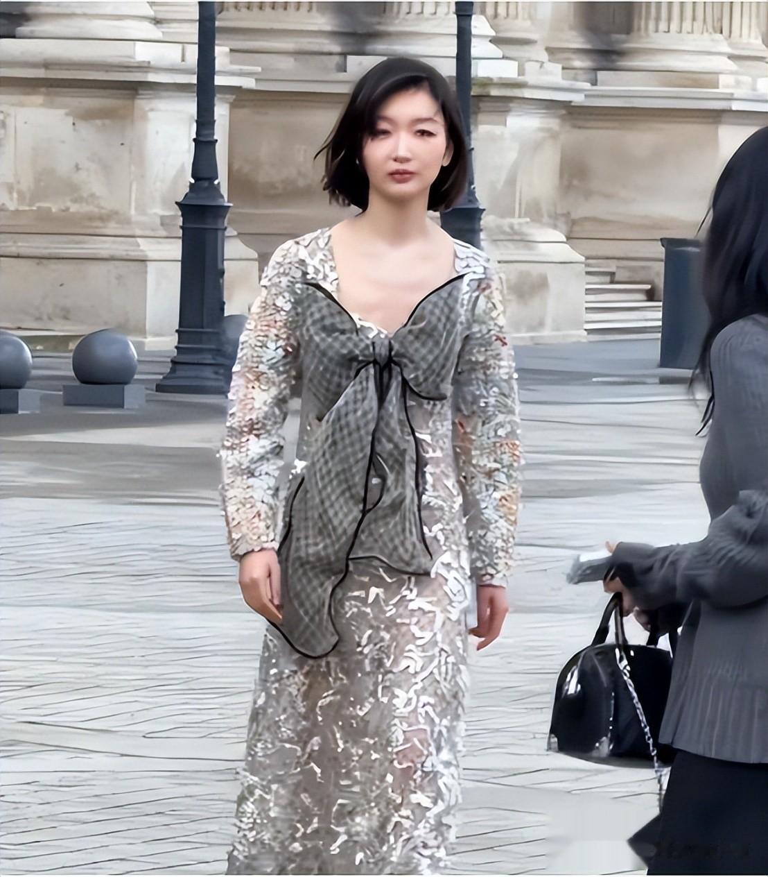 LV大秀太真实！Lisa三角区尴尬，全智贤面相大变，周冬雨真爷们儿