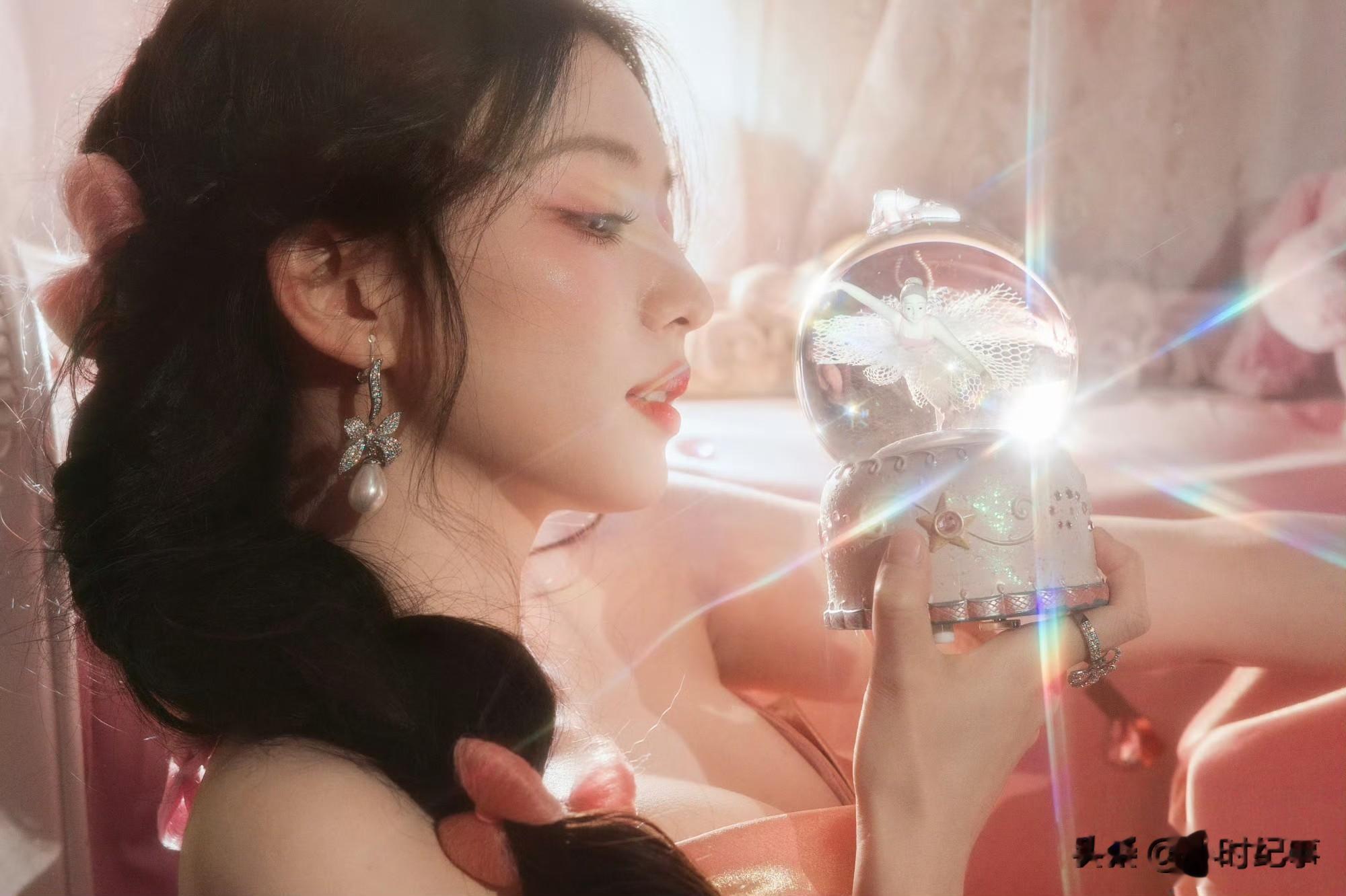 王楚然｜生日写真照，满分女好美，甜美的同时又不失个性