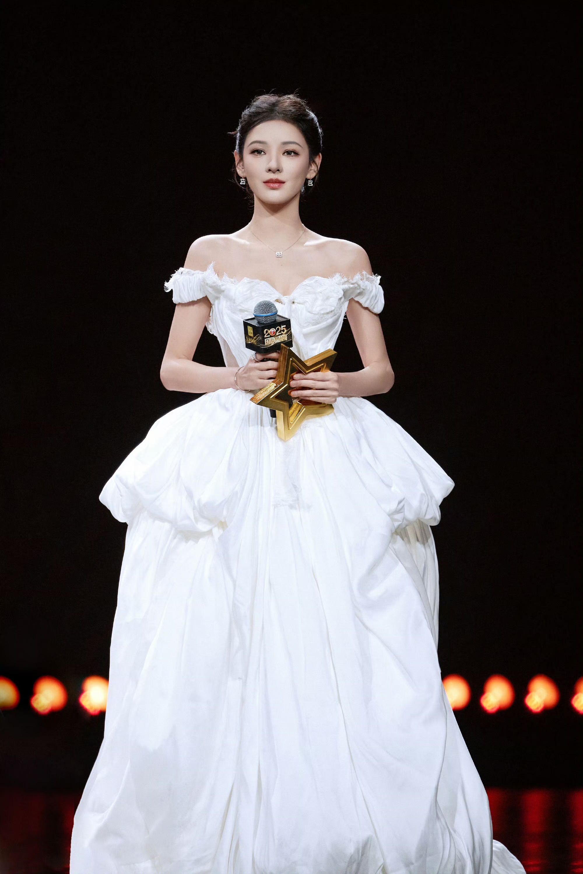 张予曦百变造型,从盛典到雪场皆惊艳,果然颜值才是第一生产力!