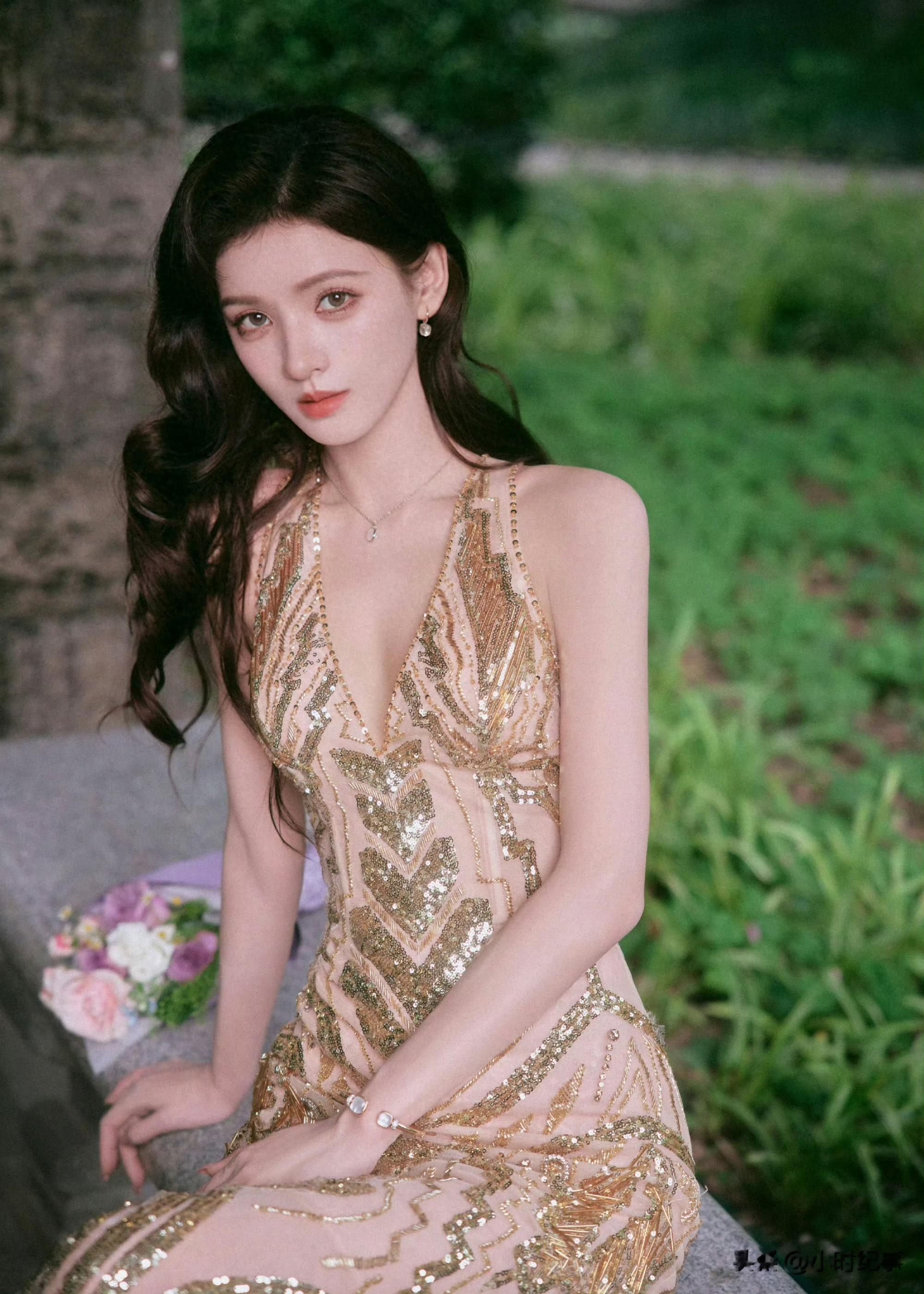 张予曦｜超绝腰臀比，美商一直在线 ???