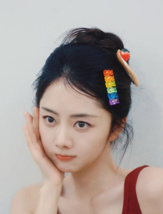内娱猪系美人盘点：这3位女星都长着福气圆脸 观众缘爆棚！