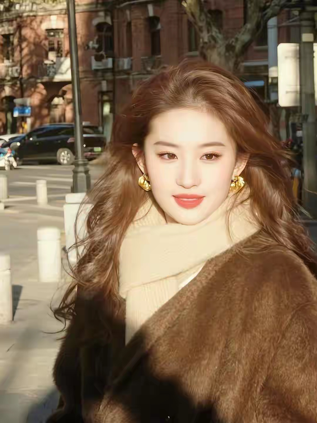 刘亦菲，网友说最后一张照片是封神之作！