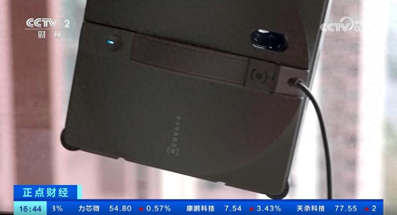 擦窗機器人銷量暴增！科沃斯正引領擦窗機器人行業進入狂飆發展期