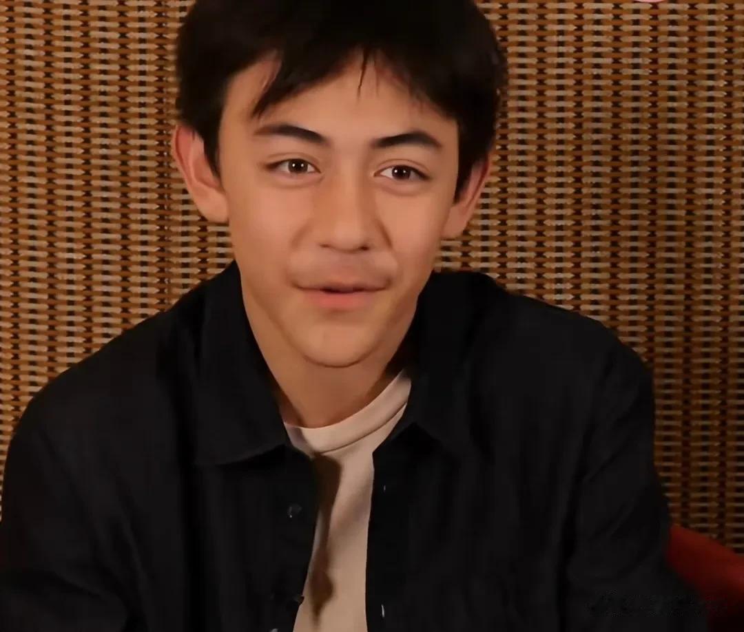 刘烨多次内涵黄渤女儿丑，如今儿子近照被嘲长残，回旋镖来了吧