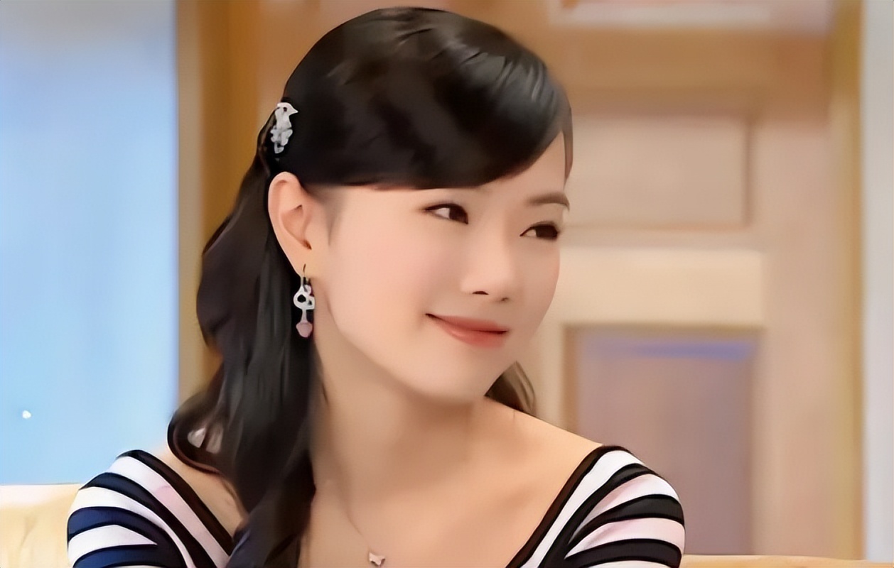 52岁天后官宣未婚生子,网友:她看着比儿子还年轻!