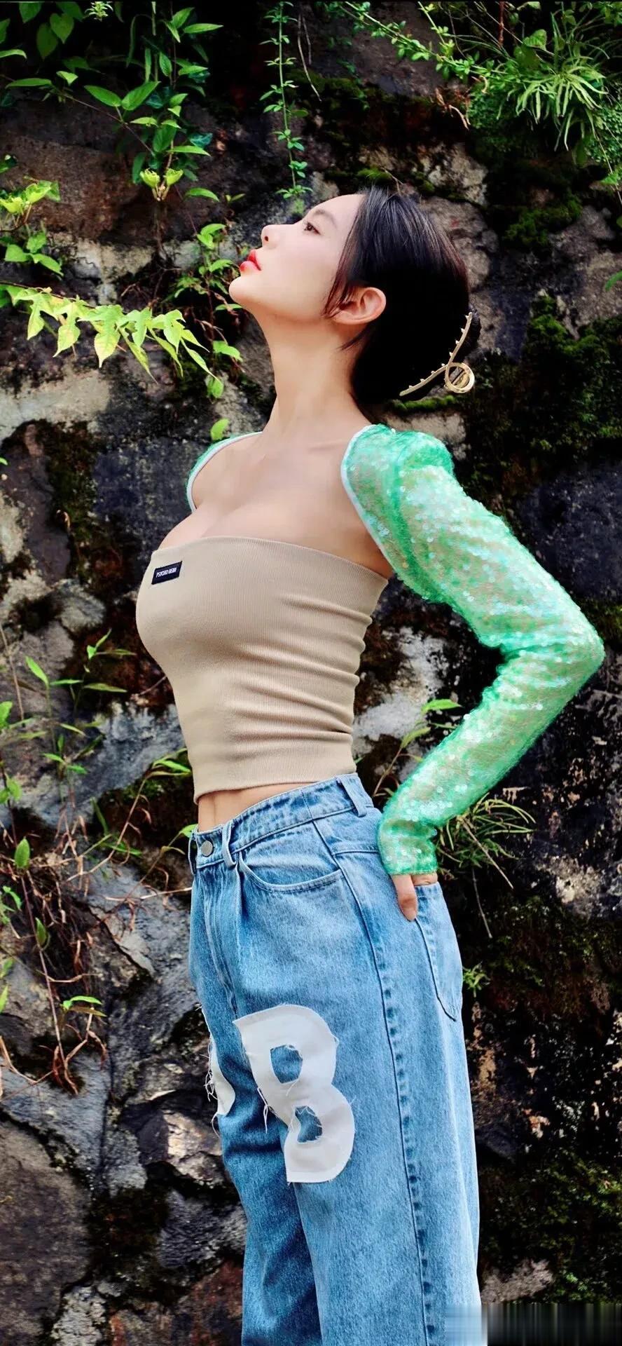 克拉拉高清写真鉴赏