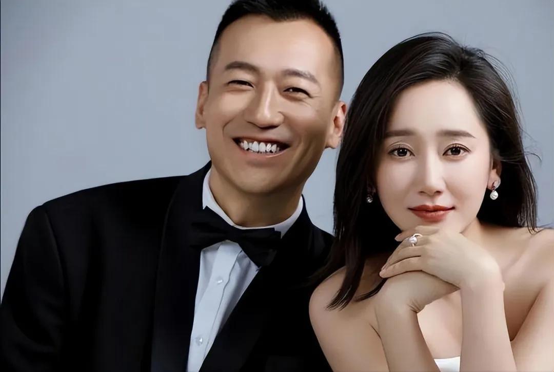 戏里婚礼变葬礼，戏外嫁名导之子！董晴藏了12年的低调婚姻终曝光