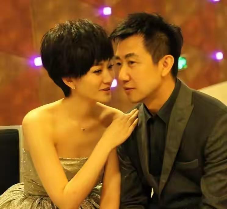她比董卿美比周涛有才华,不顾父母反对嫁导演陆川,如今幸福了吗