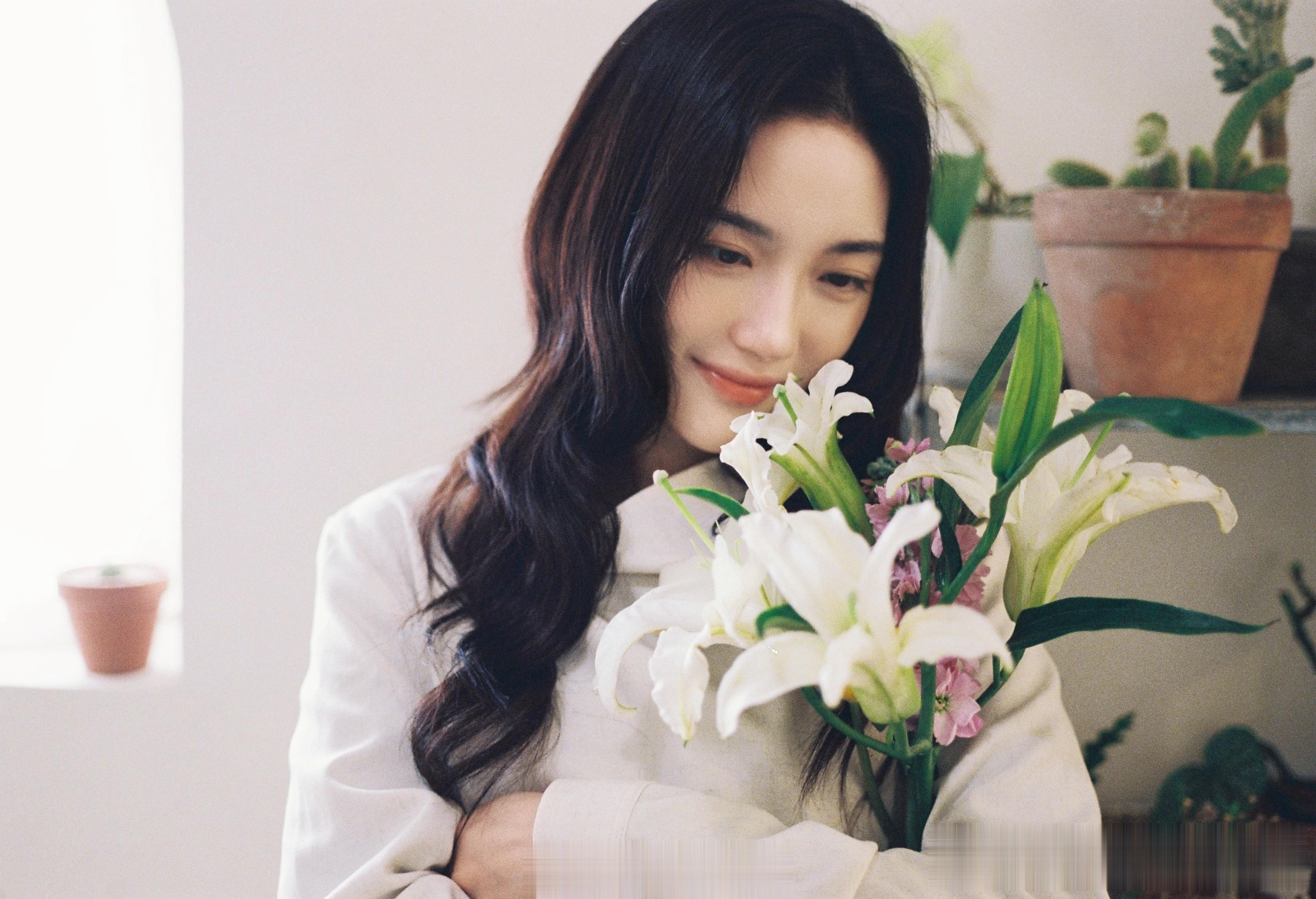 赵嘉敏分享图片