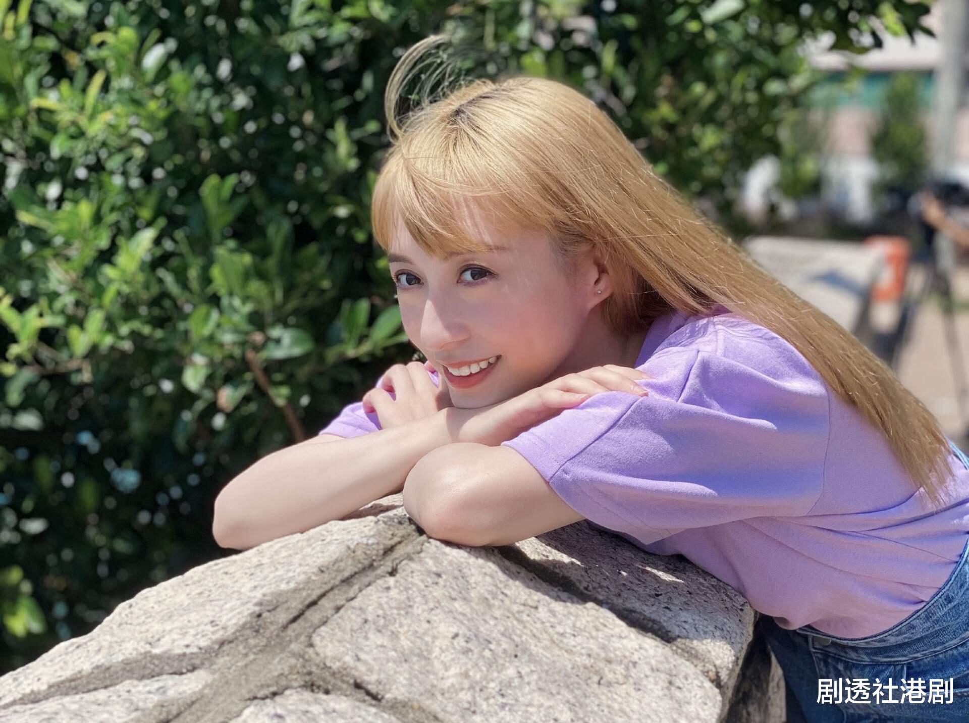 TVB知名女星大胆晒床照，拿完视后无剧可拍，路人缘变差