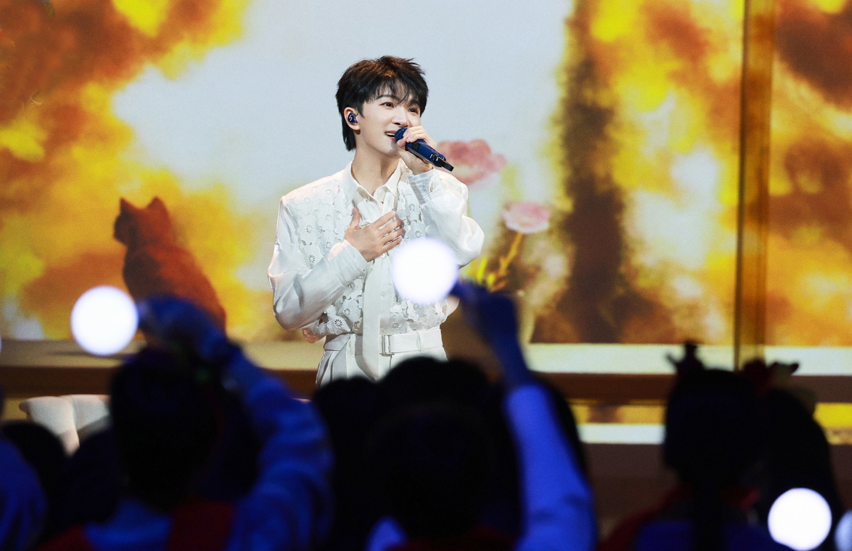 北京卫视春晚收视夺冠！10个语言类节目太过瘾，肖战出场带动热度