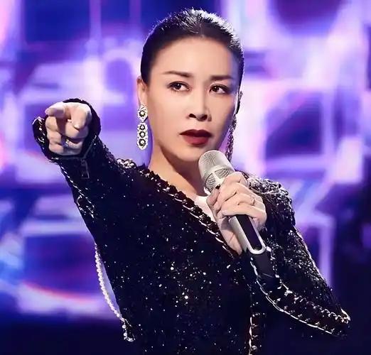 李荣浩版权争议牵出华晨宇张靓颖，那英陈小春联手给内娱上了一课