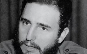 古巴第一任领导人，曾被美国9任总统暗杀638次创下吉尼斯纪录，最终寿终正寝