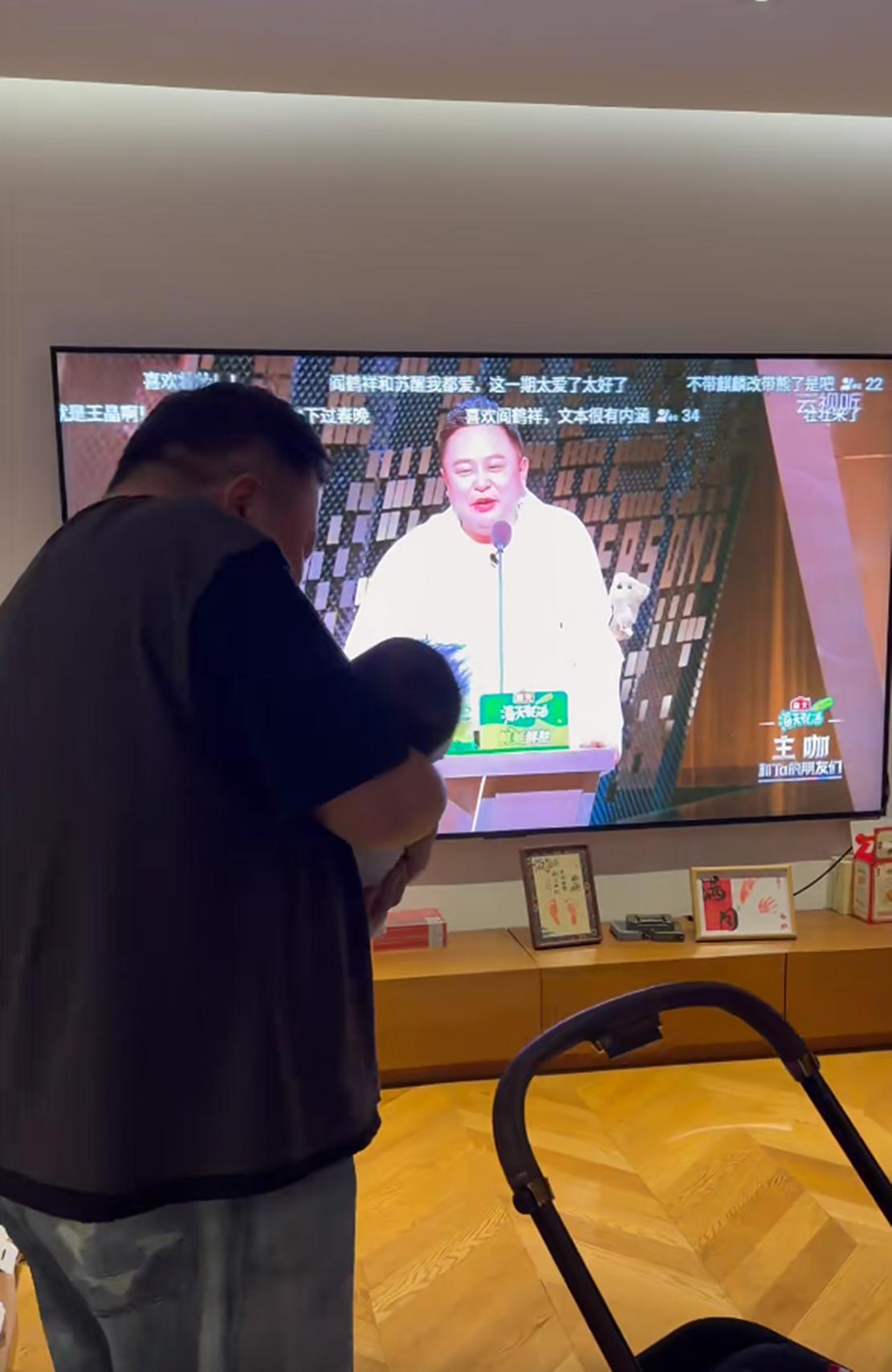 阎鹤祥在家带娃细节坐实“女儿奴”！闺女像“复制粘贴”爸爸！