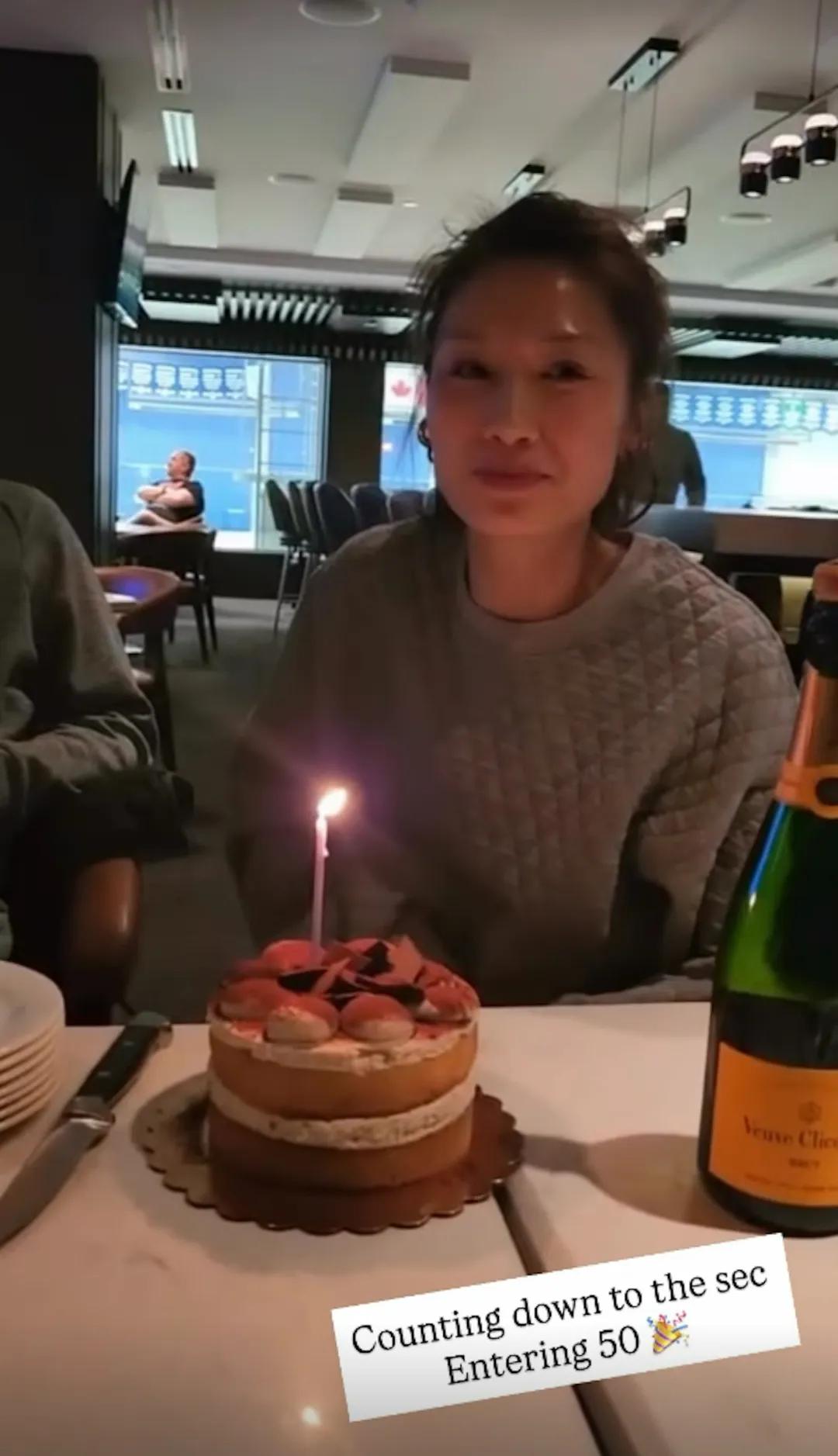 前港姐季軍慶祝50歲生日狀態極佳,嫁飲食商人變過億闊太養尊處優