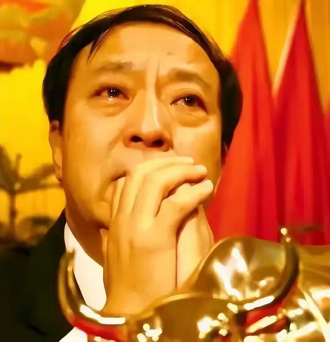 冯巩也没想到,家产尽失的牛群,如今终于找到了晚年的“依靠”