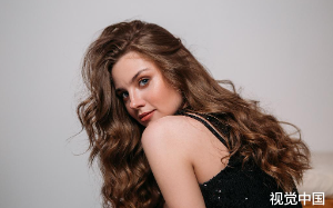 我替男友支教十年，他却顶替我成了“感动中国人物”离开大山迎娶白富美，不料我重生回了报名支教那天