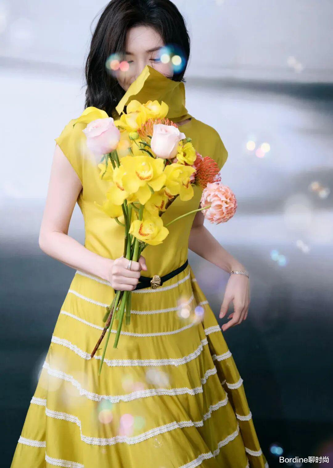 江疏影才是“普通人穿搭天花板”！两套造型封神，照搬也能美出圈