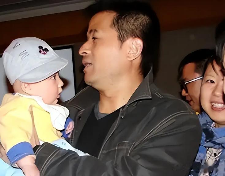 人前不光鲜人后也心酸？毕福剑女儿国外样貌大变，又让牢a说中了