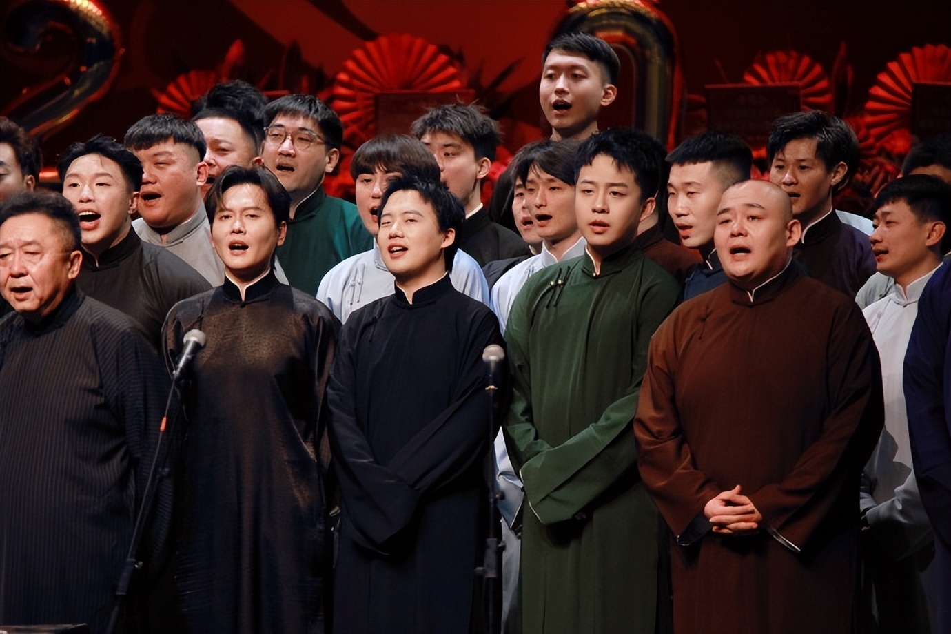 唯一继承人敲定仅1年，郭德纲高调官宣新喜讯，终于等到了这一天