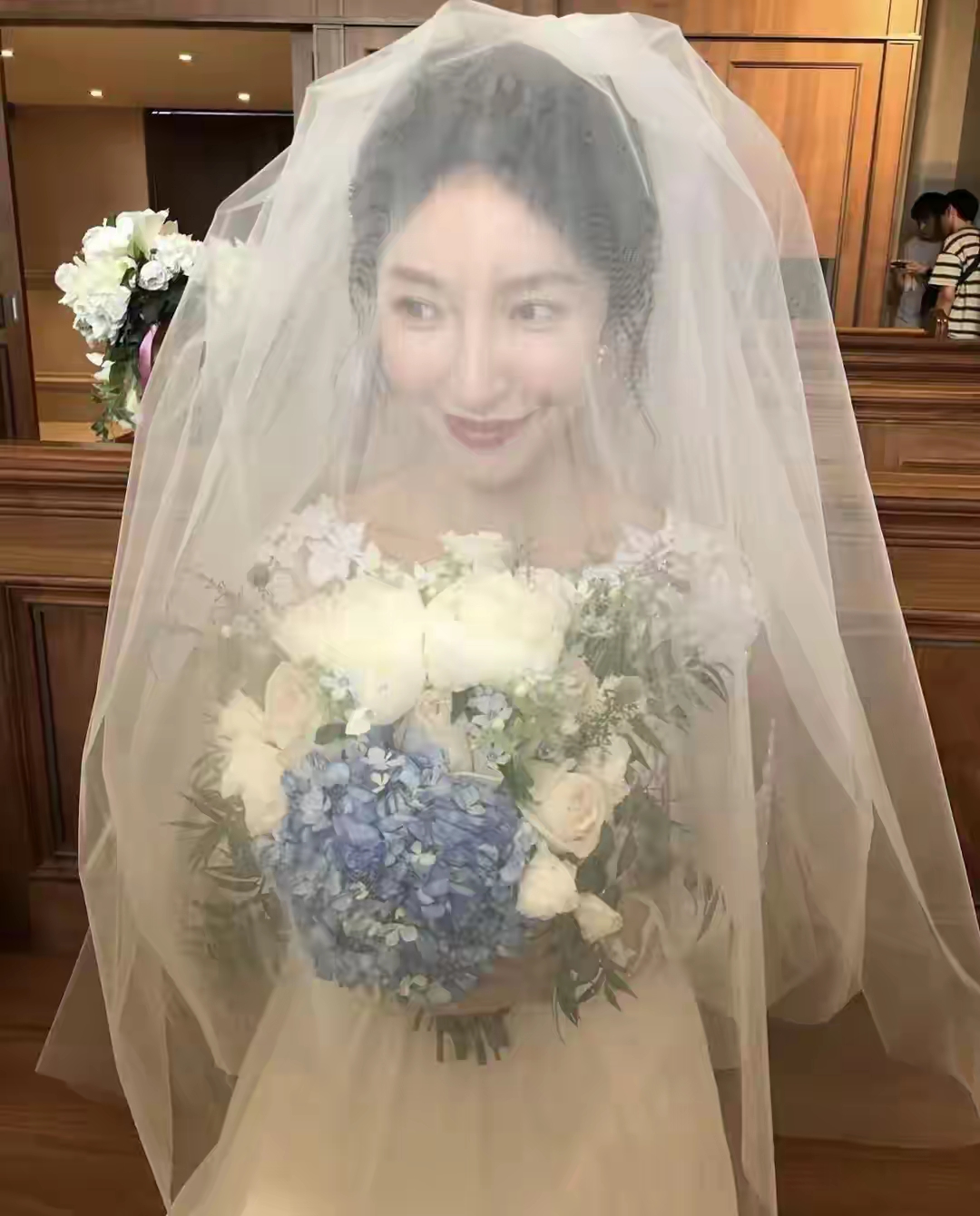 杨谨华御姐气场全开，美到让人挪不开眼