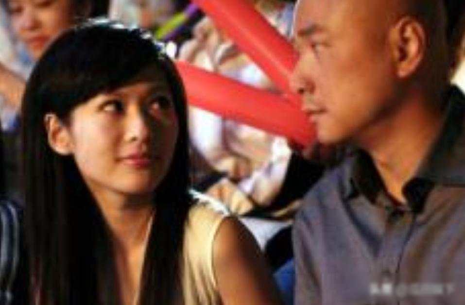 沈星现在安静带娃，当年风波没人再提，沉默成了她最硬的盔甲