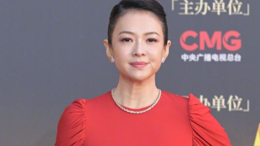 当47岁章子怡和40岁辛芷蕾同框，才发现人到中年，幸不幸福都在脸上