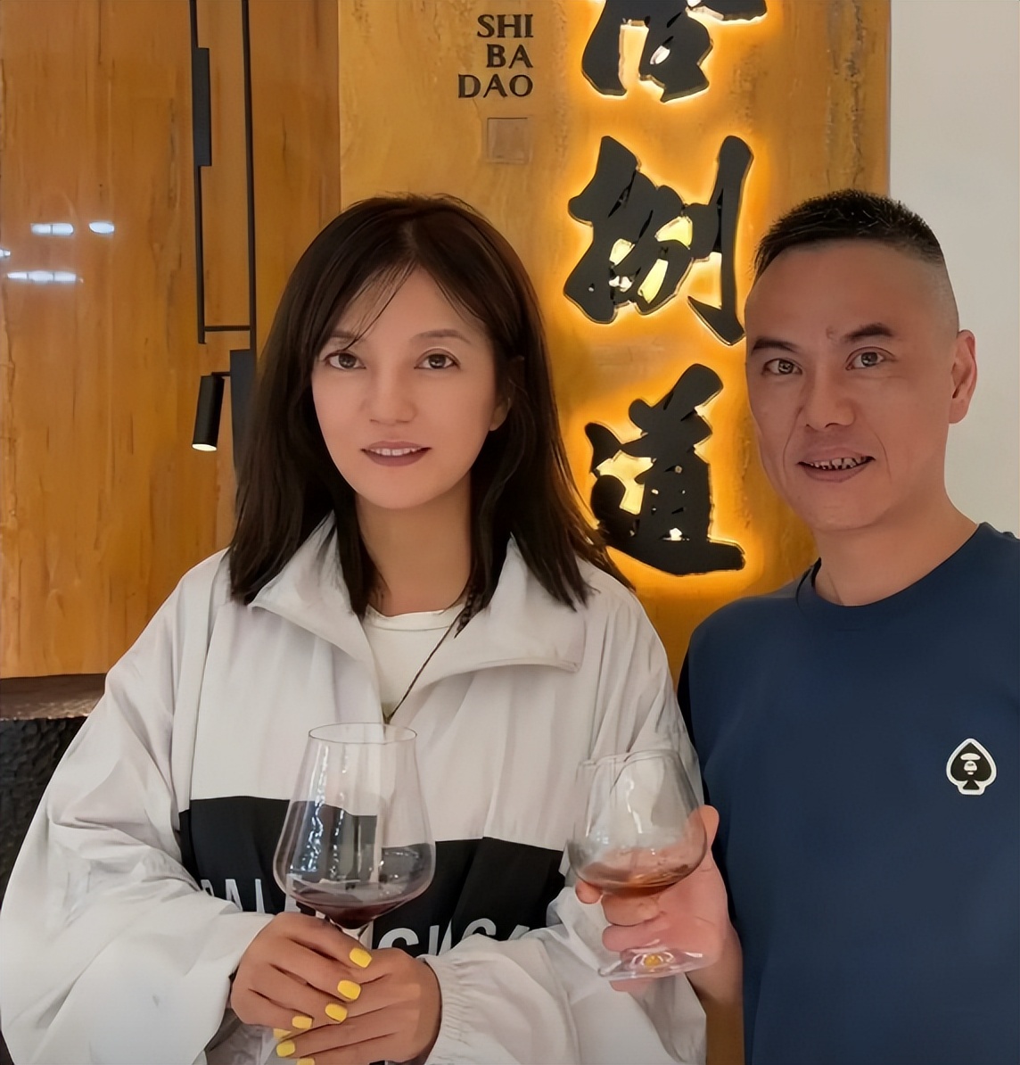 善恶有报，50岁赵薇再迎噩耗，封杀是冰山一角，她远不止这么简单